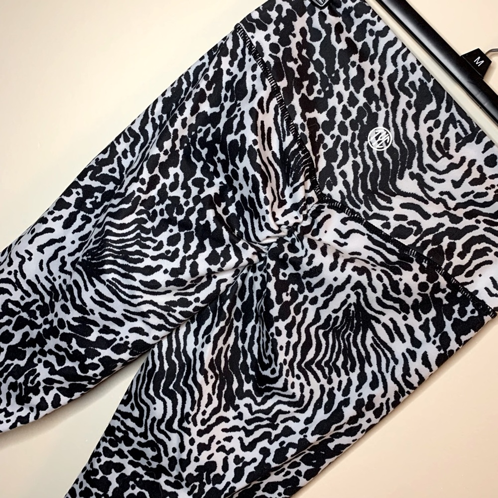 Til You Collapse TYC Workout Leggings Medium